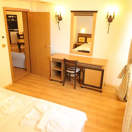 Menada Atrium Elenite