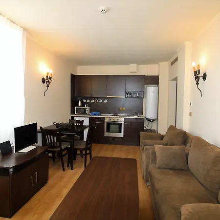 Lägenhet Menada Atrium