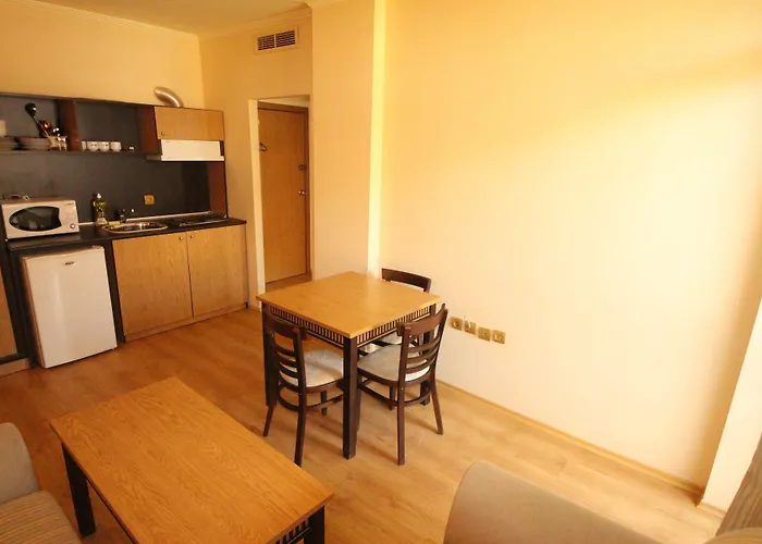 Menada Atrium * Elenite