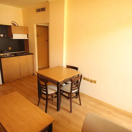 Menada Atrium * Elenite