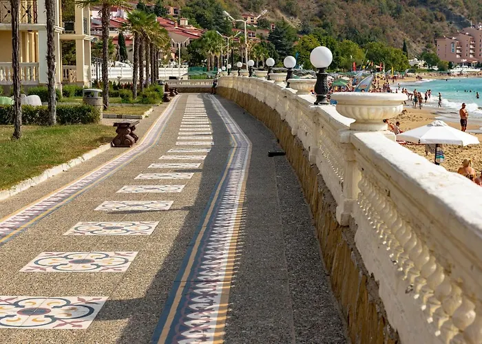 Menada Atrium 公寓 *